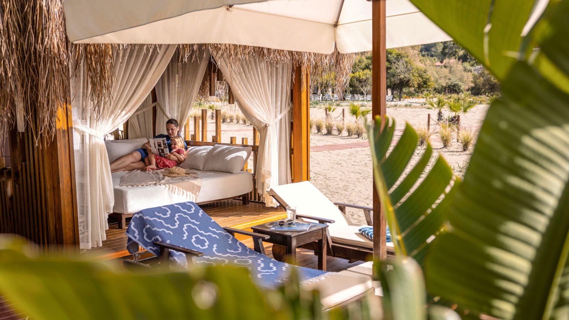 ACC_060000_AC10540519-TB-SarigermePark-Daybeds-3152