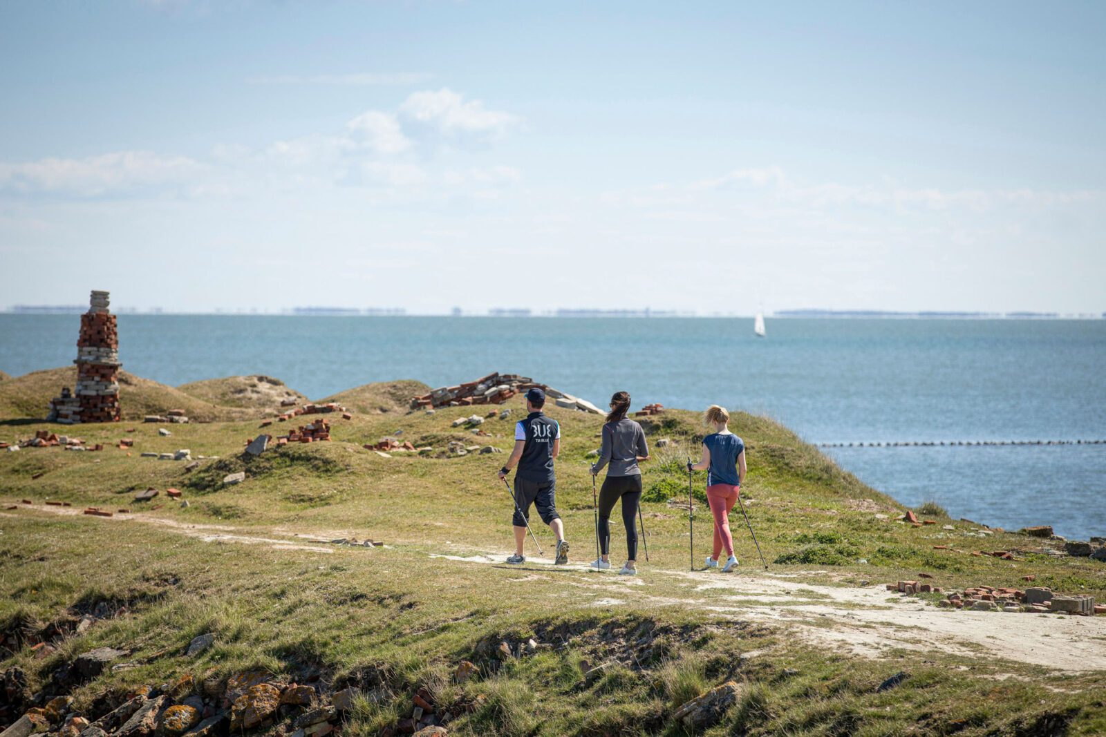 e40b4809-c365-4476-acfe-c9f226580f3f